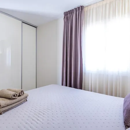 Apartment In Mareverde Complex *