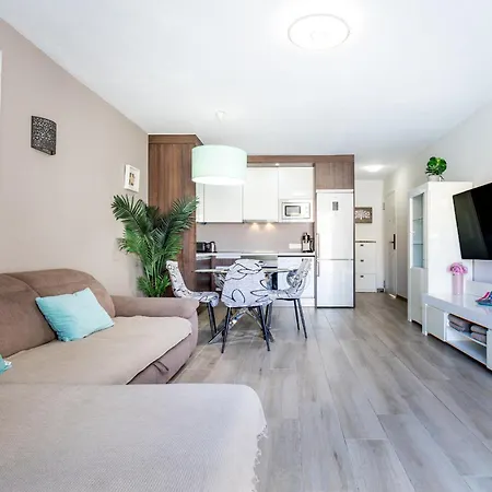 Apartment In Mareverde Complex
